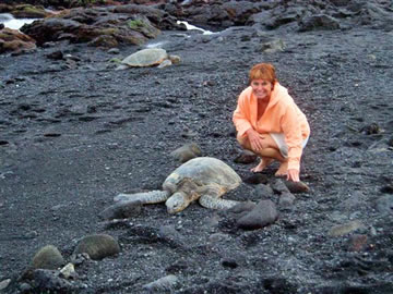 thumb_18_GreenandBlackBeach023_edited.jpg